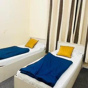 بيت شباب Short Term Tourist Place, دبي