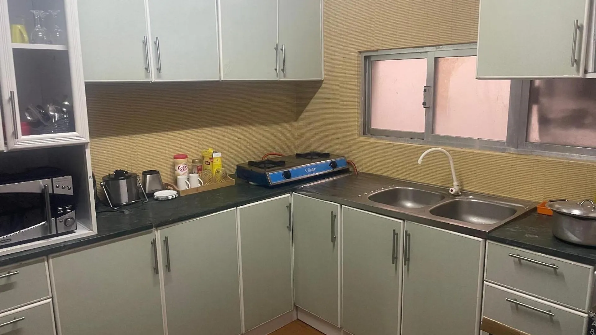 4U Dubai Hotell 0*,  Förenade Arabemiraten